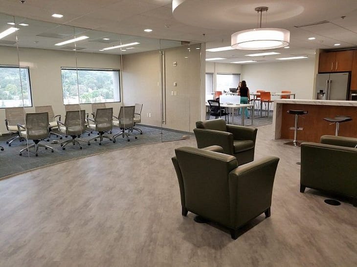 Image 3 of the Pacific Workspaces - 700 Larkspur Landing Circle office