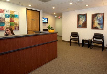 Image 5 of the OffiCenter Park - Wayzata Blvd - St Louis Park office