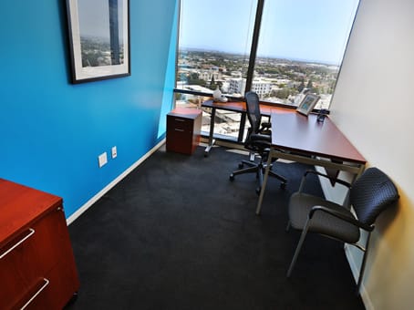 Image 11 of the Regus - 12100 Wilshire Blvd - Brentwood - Los Angeles - CA office