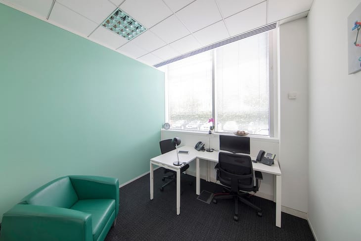 Image 25 of the HQ (Regus) - Bath Rd, SL1 - Slough office