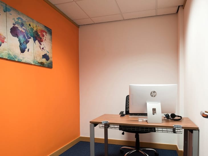 Image 20 of the Regus - Thames Street - Windsor office