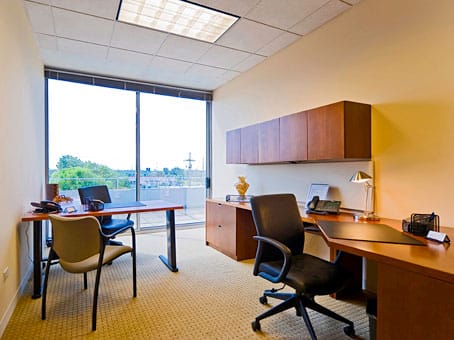 Image 15 of the Regus - Lake Cook Rd - Deerfield, IL office