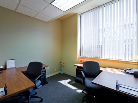 Image 17 of the Regus - Wakefield Center - Edgewater Place - Wakefield, MA office