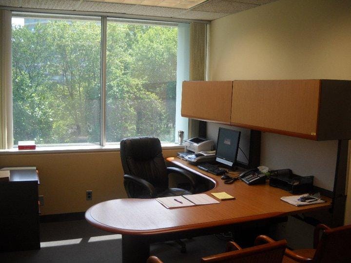 Image 8 of the Pinnacle Business Centre - Motor City Drive - Bethesda, 20817 office