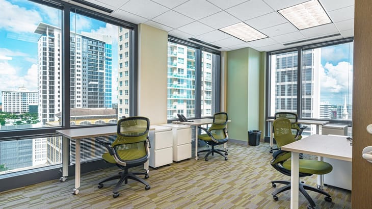 Image 14 of the Carr Workplaces - 401 Las Olas Blvd, Ft. Lauderdale, Florida, 33301 office