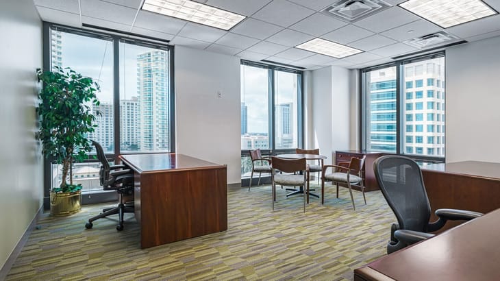 Image 15 of the Carr Workplaces - 401 Las Olas Blvd, Ft. Lauderdale, Florida, 33301 office