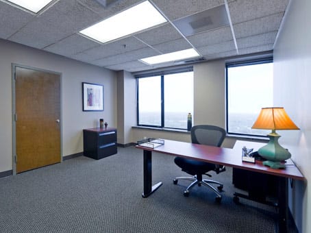 Image 14 of the Regus - Clark Tower - Poplar Avenue - Memphis, TN office