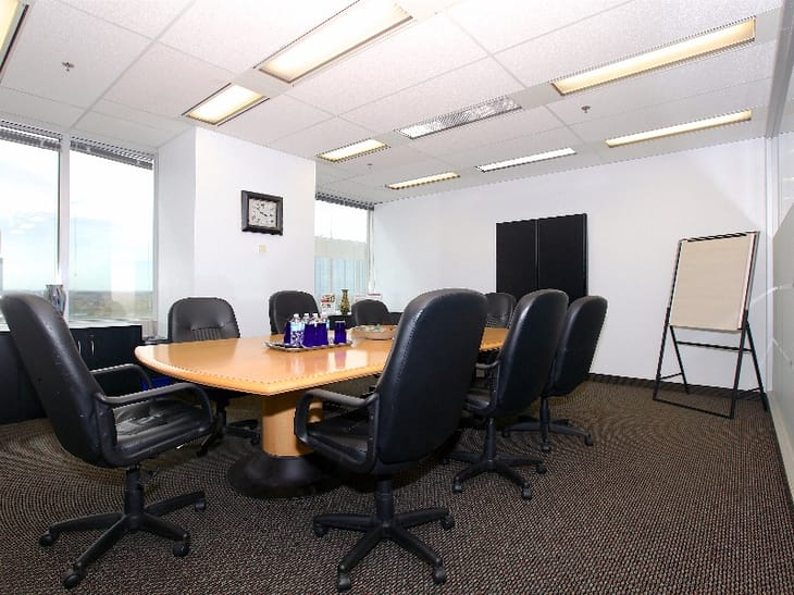 Image 13 of the Regus - Robert Speck Parkway 4 - Mississauga, ON office