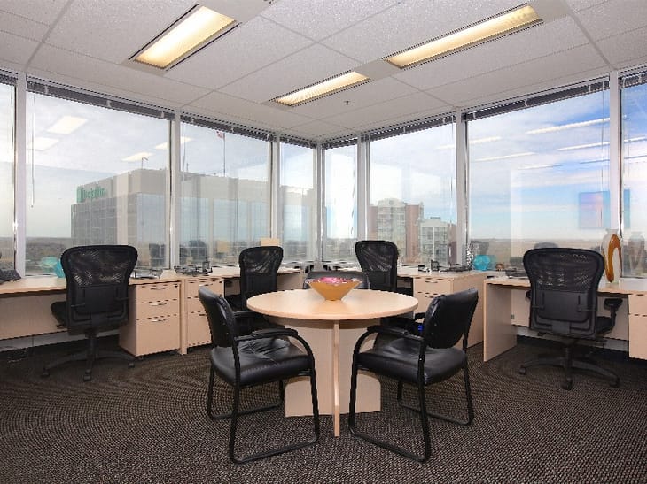 Image 14 of the Regus - Robert Speck Parkway 4 - Mississauga, ON office