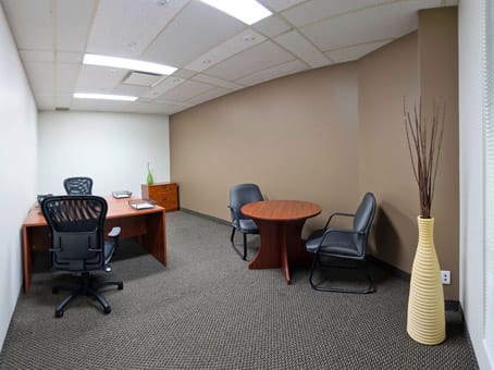 Image 15 of the Regus - Bay and Bloor - Bay Street - Toronto, ON office