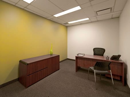 Image 17 of the Regus - Bay and Bloor - Bay Street - Toronto, ON office