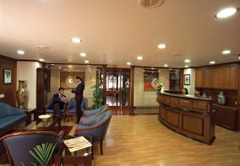 Image 9 of the DBS Club - Nariman Point, Raheja Chambers - Mumbai office