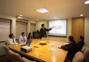 Image 13 of the DBS Club - Nariman Point, Raheja Chambers - Mumbai office