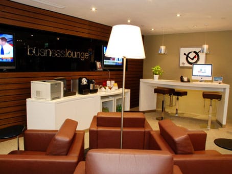 Image 17 of the Regus - The Center, 99 Queens Road Central, Hong Kong office