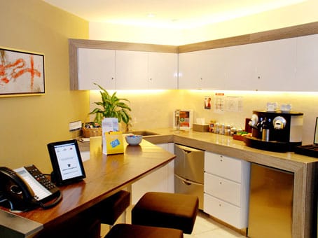 Image 18 of the Regus - The Center, 99 Queens Road Central, Hong Kong office